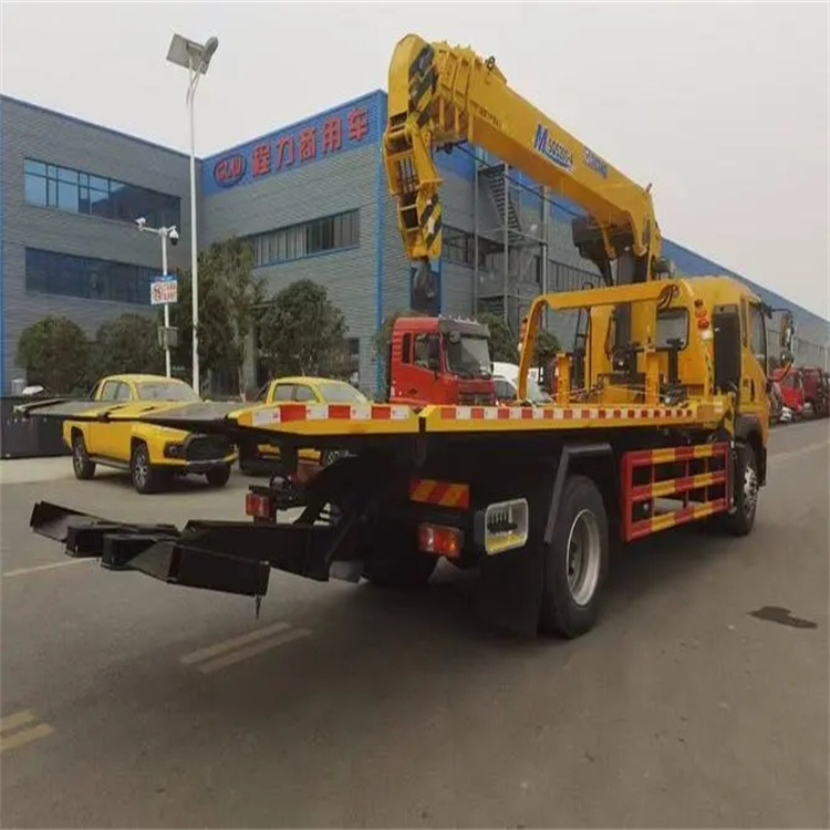 蓬莱镇附近小随车吊出租电话，轻松解决搬运烦恼